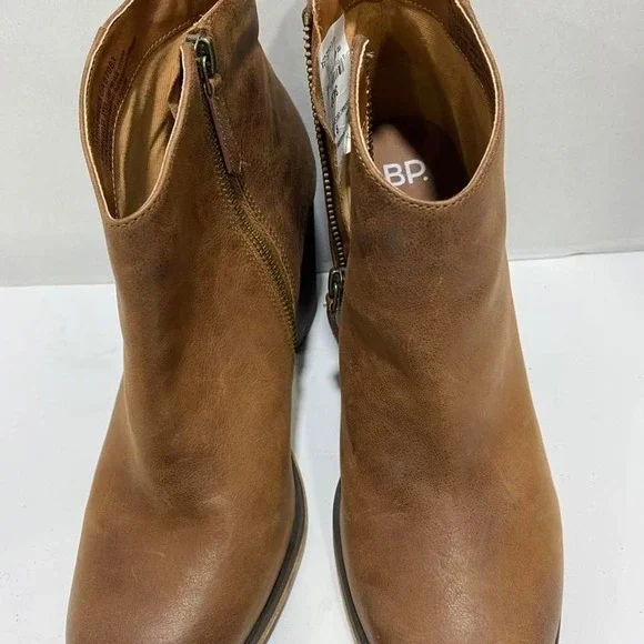 BP. brown leather ankle boots with side zipper women Size US 9.5. SKU690 - Picture 2 of 8
